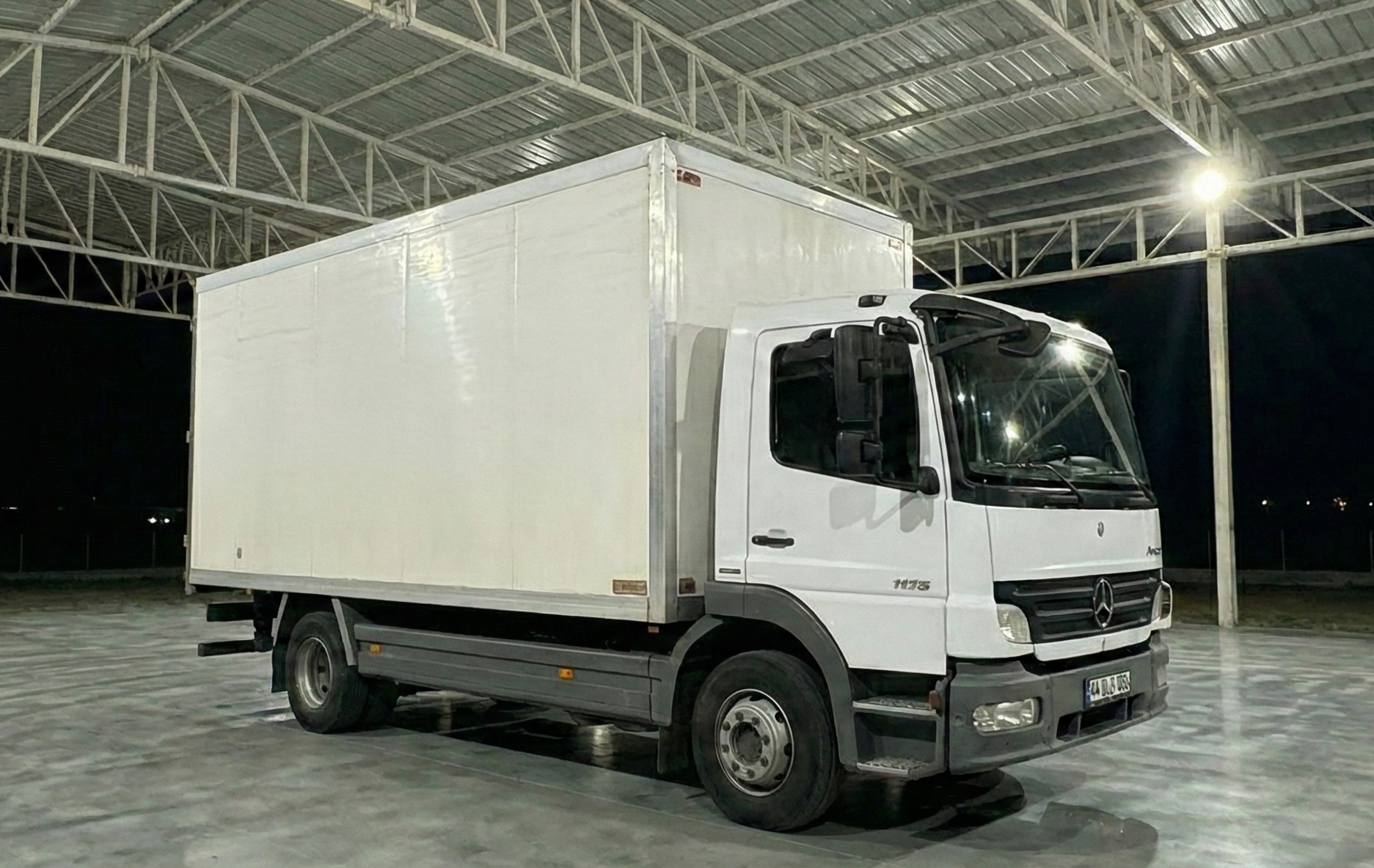 Mercedes Atego | Paslanmaz Galvaniz Kapalı Kasa Çözümü